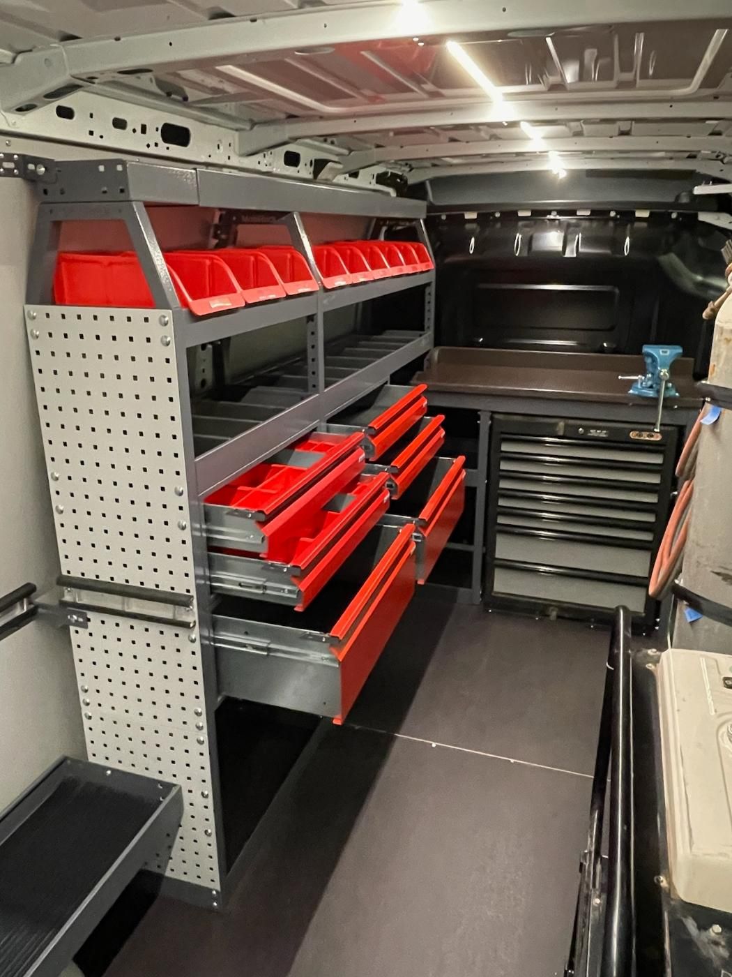 Reksystemen Op Maat Inrichting Bestelwagens 10