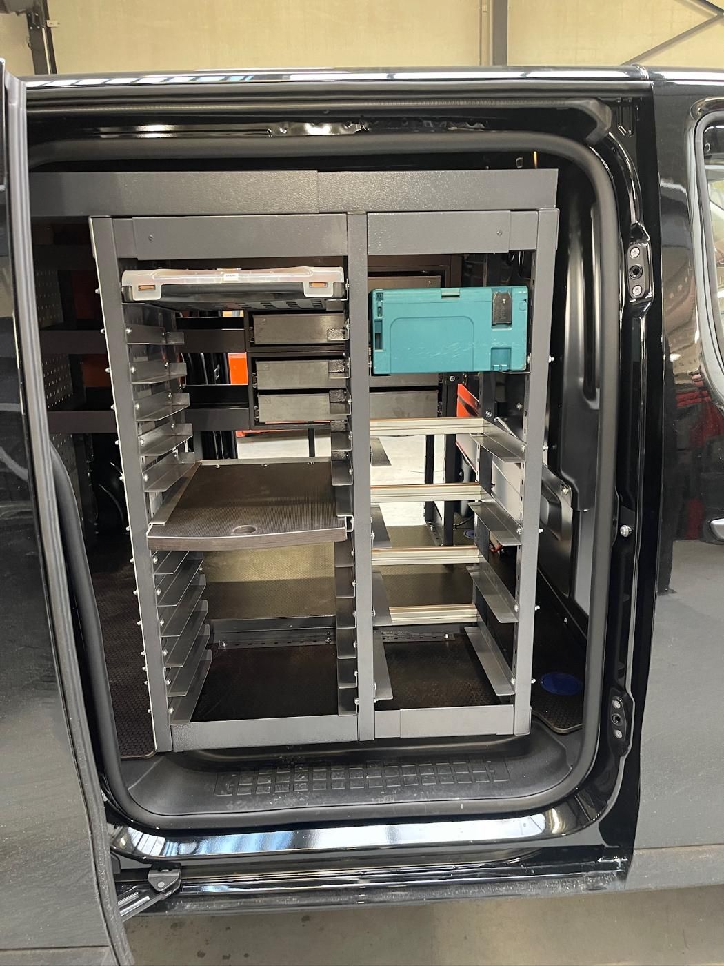 Reksystemen Op Maat Inrichting Bestelwagens 122
