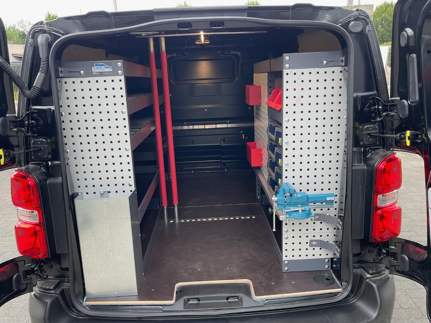 Reksystemen Op Maat Inrichting Bestelwagens 125