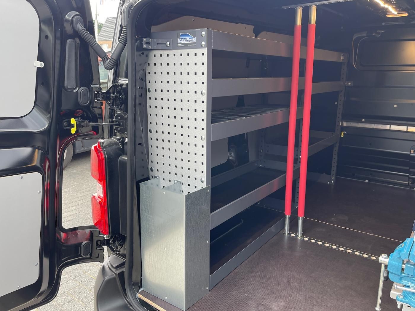 Reksystemen Op Maat Inrichting Bestelwagens 126