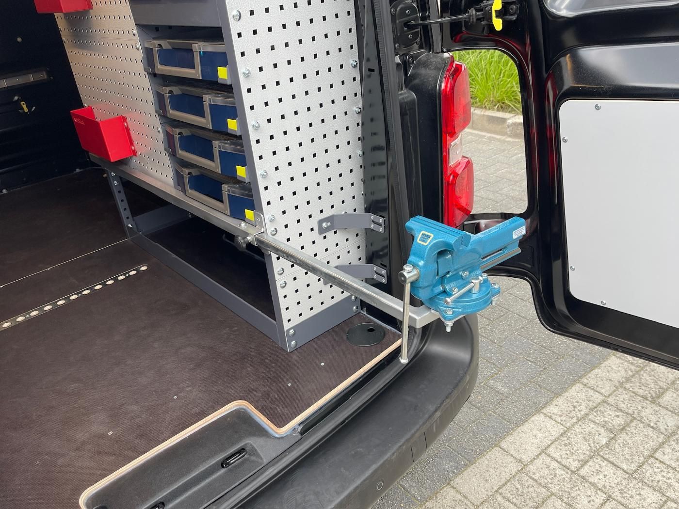 Reksystemen Op Maat Inrichting Bestelwagens 127