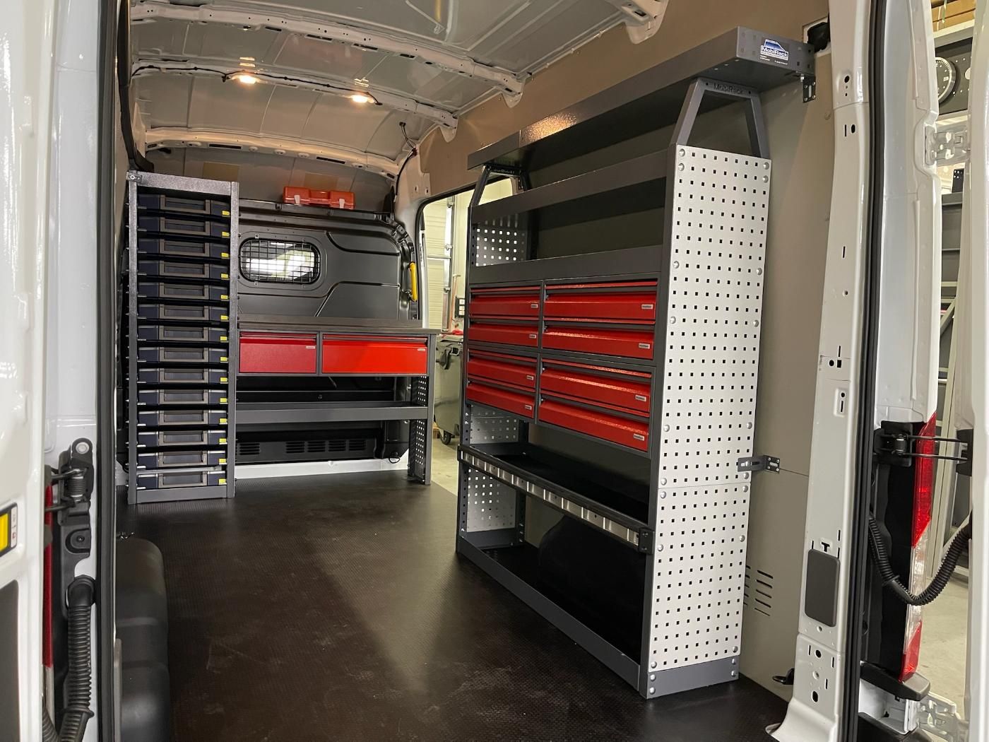 Reksystemen Op Maat Inrichting Bestelwagens 133
