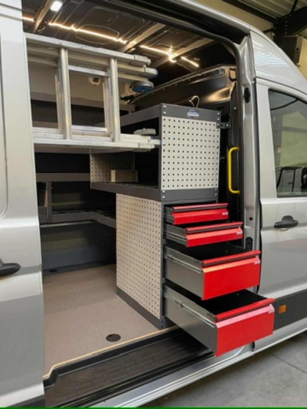 Reksystemen Op Maat Inrichting Bestelwagens 14