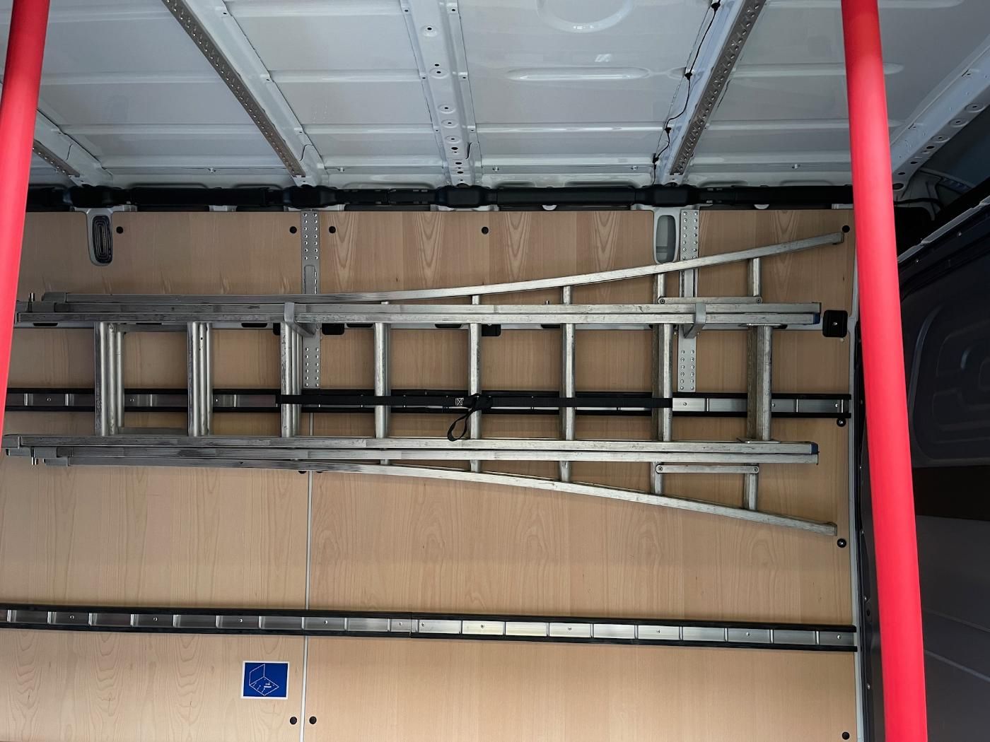 Reksystemen Op Maat Inrichting Bestelwagens 75