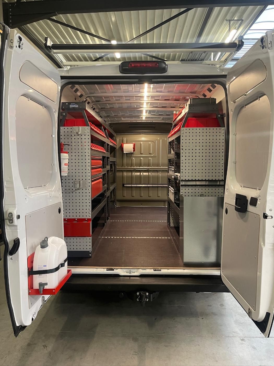Reksystemen Op Maat Inrichting Bestelwagens 99
