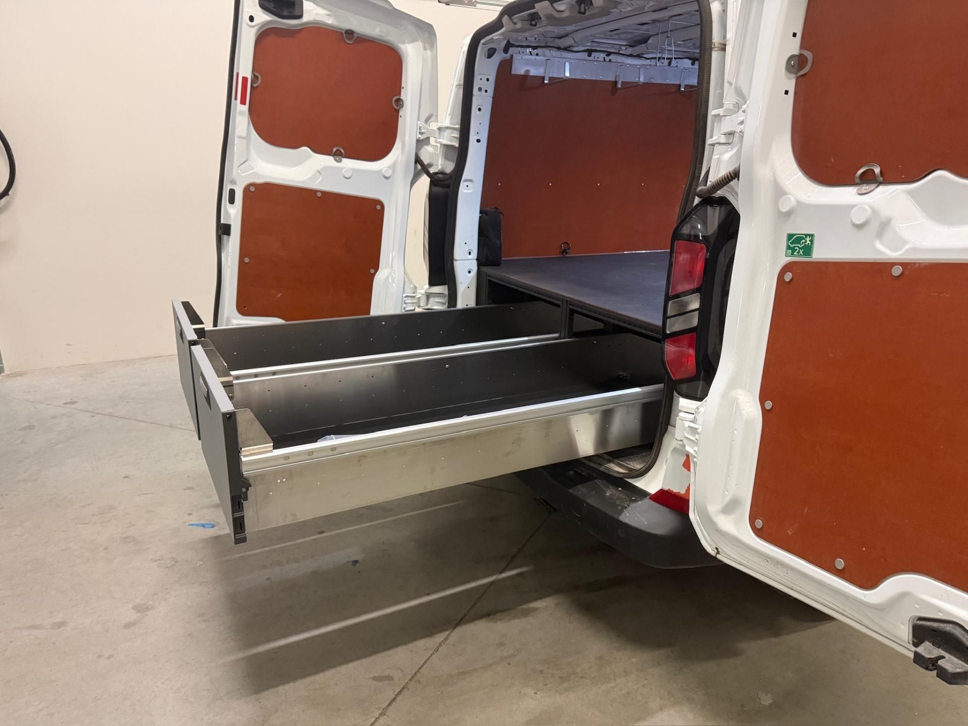 Lange Schuiflade Bestelwagen Mobirack
